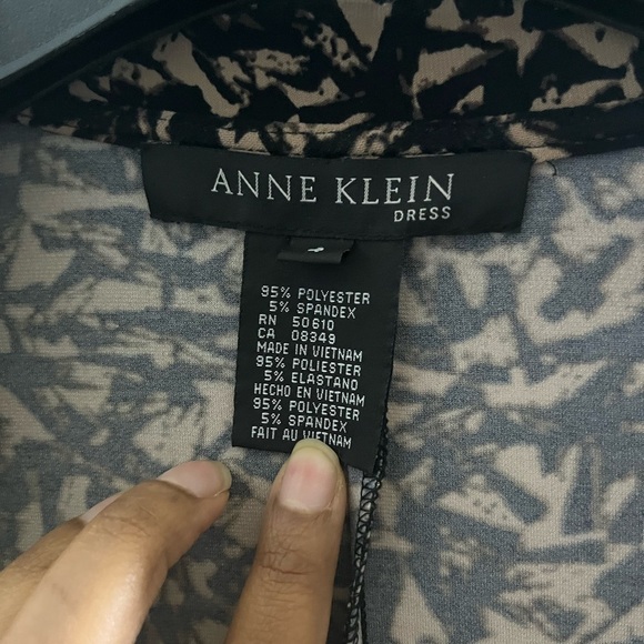 Anne Klein Black and Gold Long Sleeve Wrap Dress - Picture 5 of 6